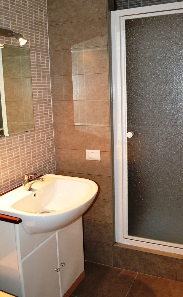 B&B Villa Monterosa Con Piscina Castronno Luaran gambar