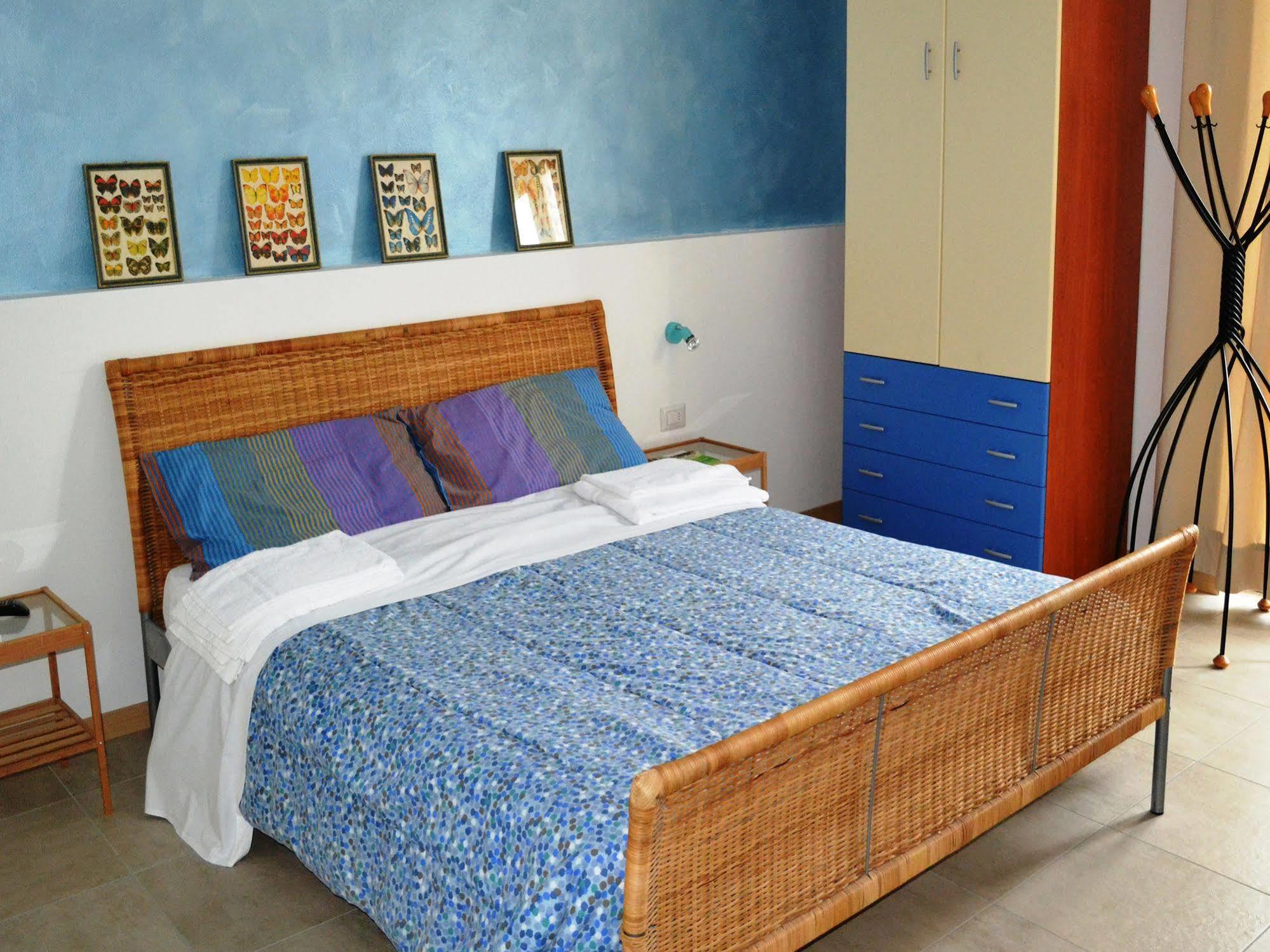 B&B Villa Monterosa Con Piscina Castronno Luaran gambar