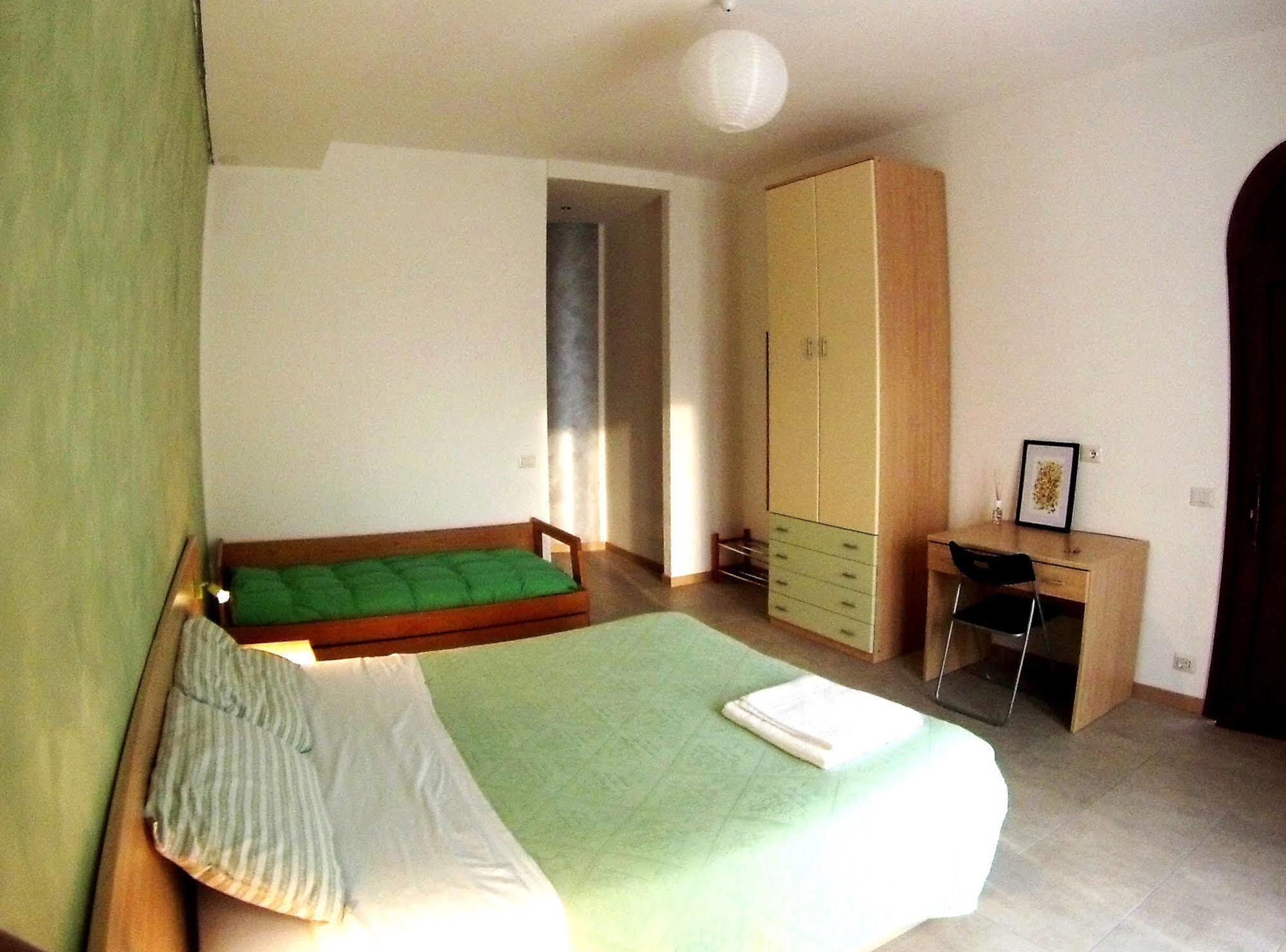 B&B Villa Monterosa Con Piscina Castronno Luaran gambar