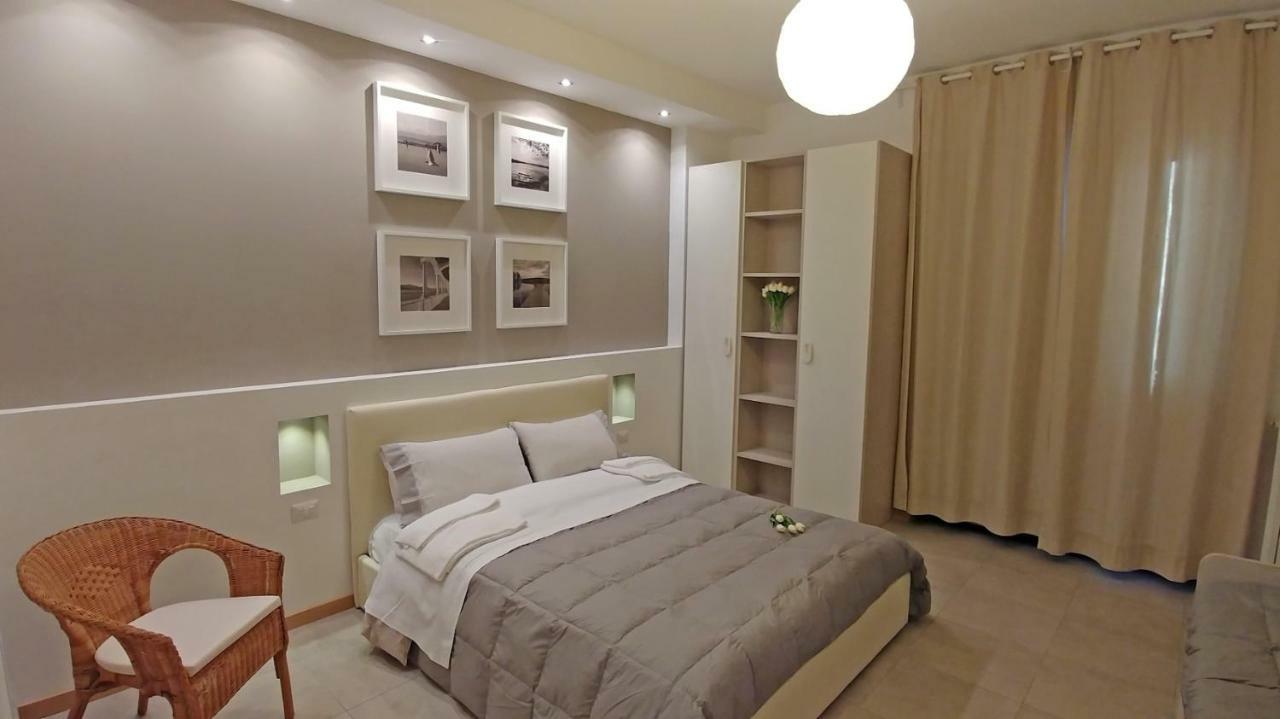 B&B Villa Monterosa Con Piscina Castronno Luaran gambar
