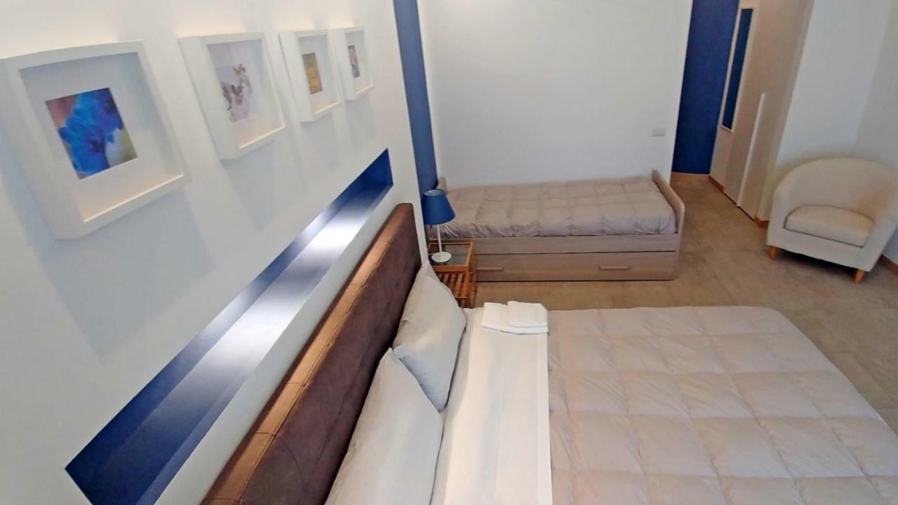 B&B Villa Monterosa Con Piscina Castronno Luaran gambar