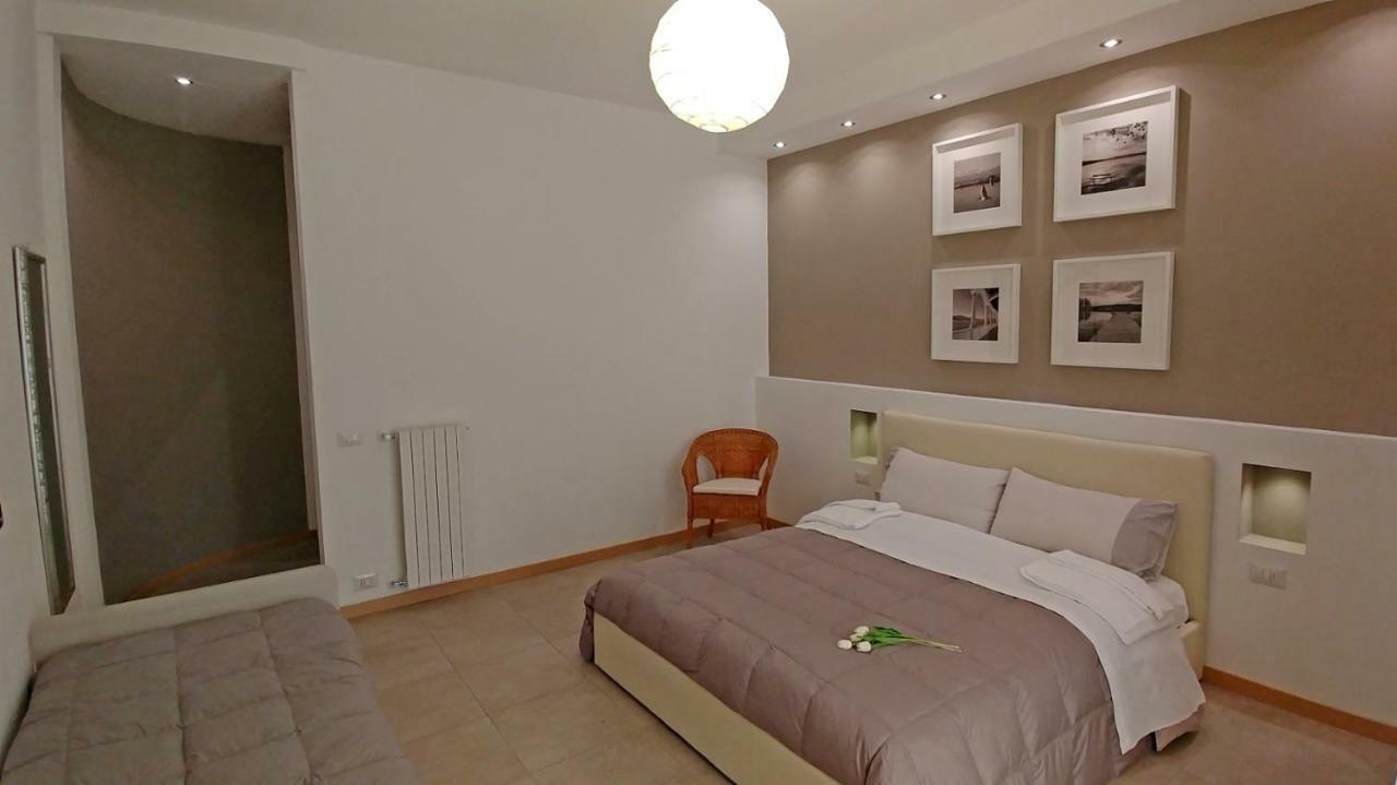 B&B Villa Monterosa Con Piscina Castronno Luaran gambar