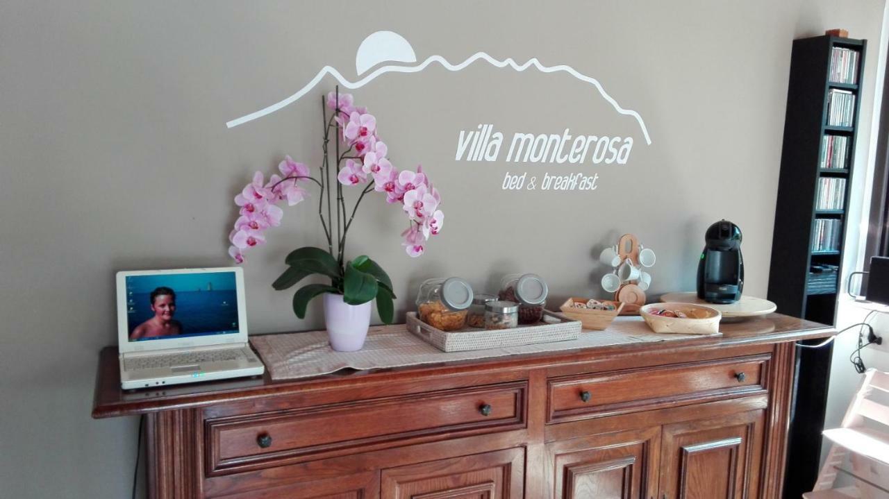 B&B Villa Monterosa Con Piscina Castronno Luaran gambar