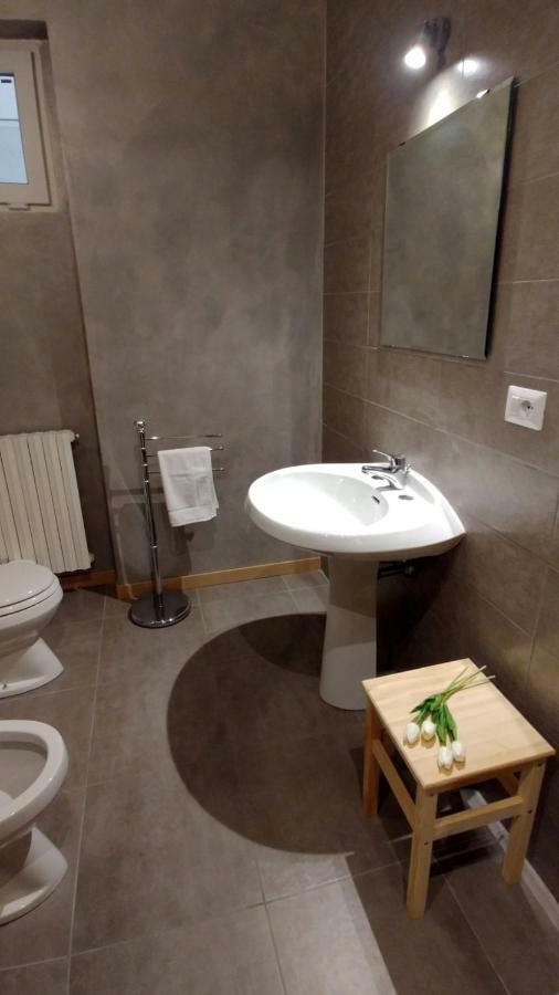B&B Villa Monterosa Con Piscina Castronno Luaran gambar